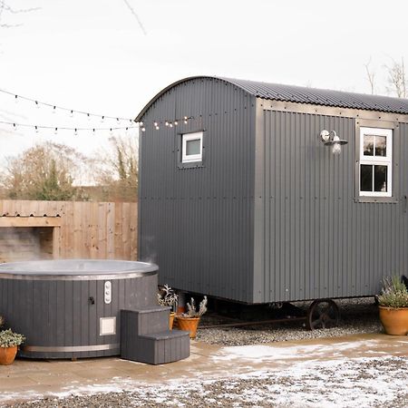 Barfield Shepherds Hut Magherafelt Buitenkant foto