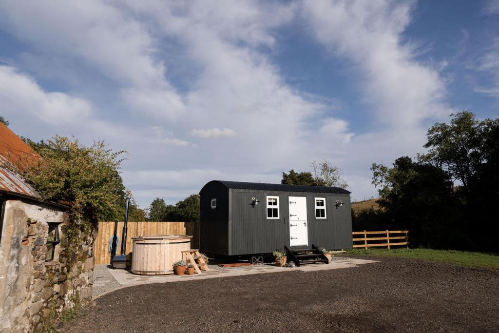 Barfield Shepherds Hut Magherafelt Buitenkant foto